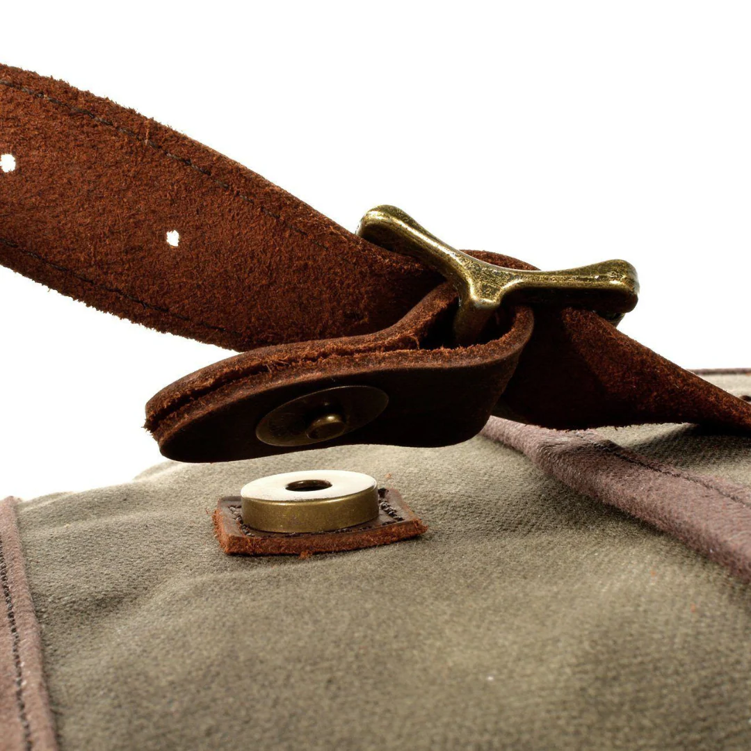 Beanie | Lightweight Vintage Crossbody Bag