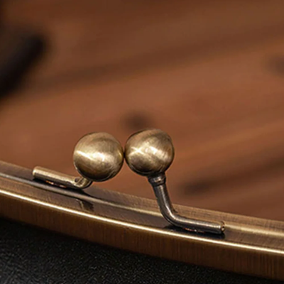 Vivienne | Retro Chic Kiss Lock Bag (BUY 1 GET 1 FREE)