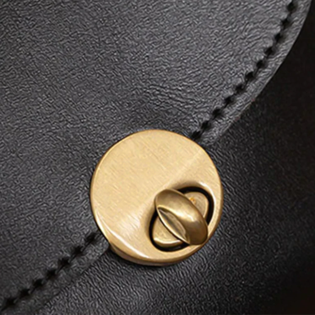 Vivienne | Retro Chic Kiss Lock Bag (BUY 1 GET 1 FREE)